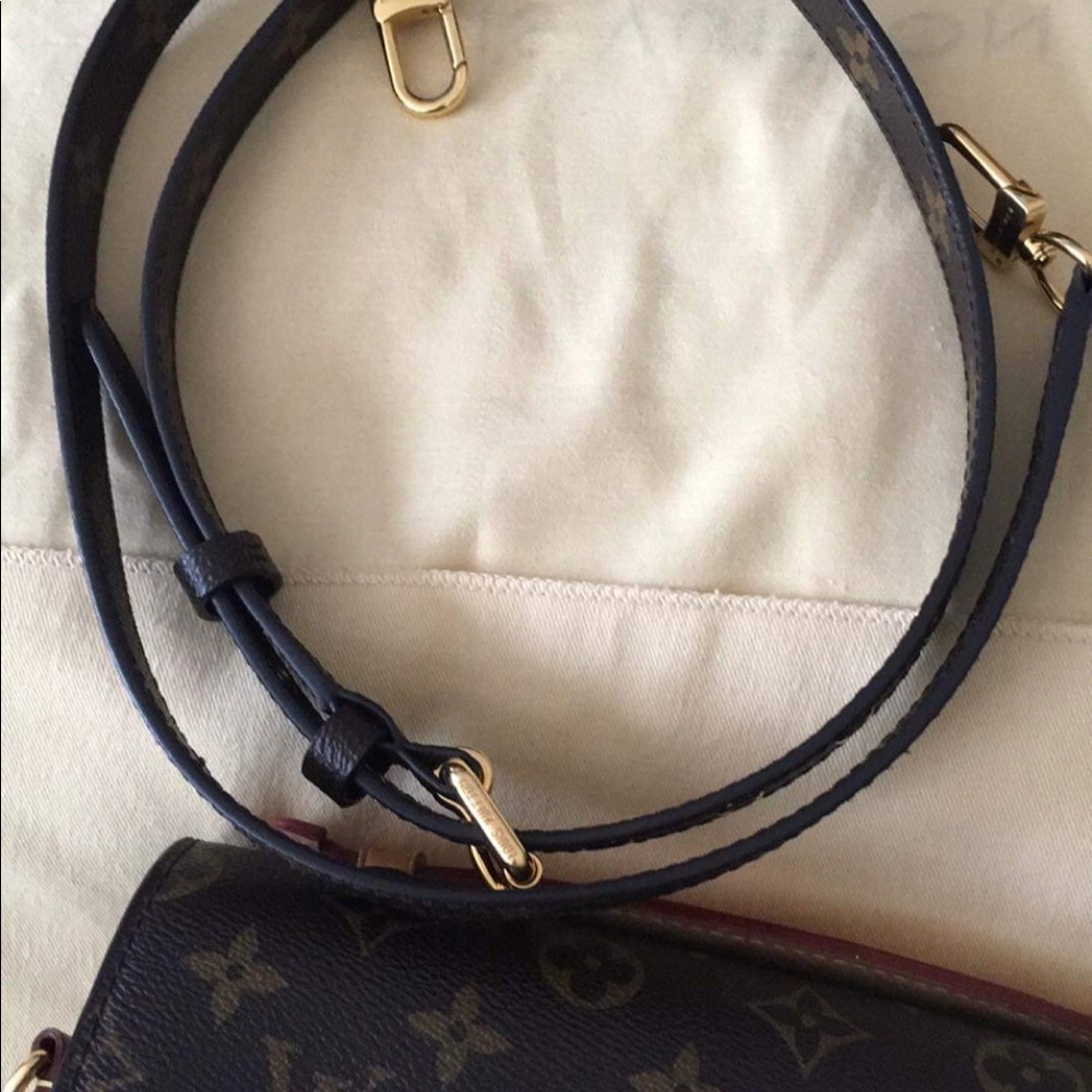 ❌❌SOLD❌❌Authentic LOuis Vuitton Pochette Métis🌹 - Picture 14 of 15